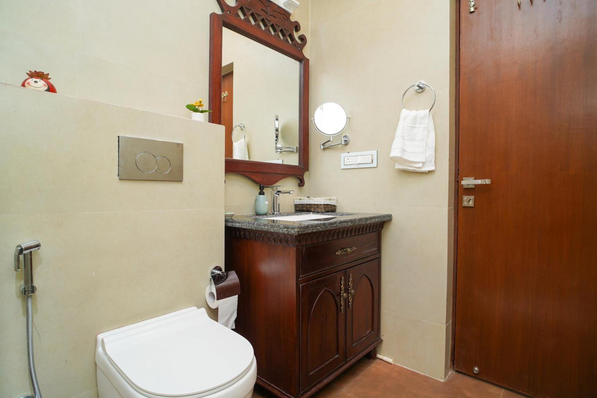 Luxury Aloha Apartments, リシケーシュ エクステリア 写真