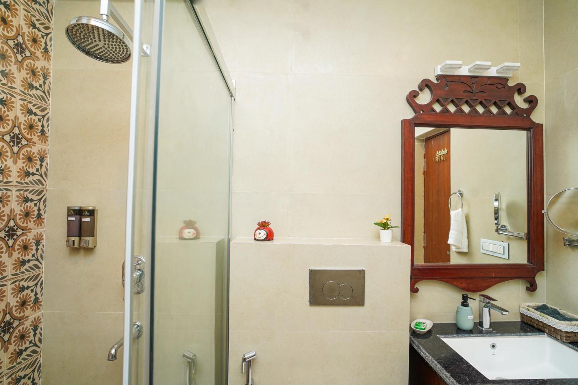 Luxury Aloha Apartments, リシケーシュ エクステリア 写真