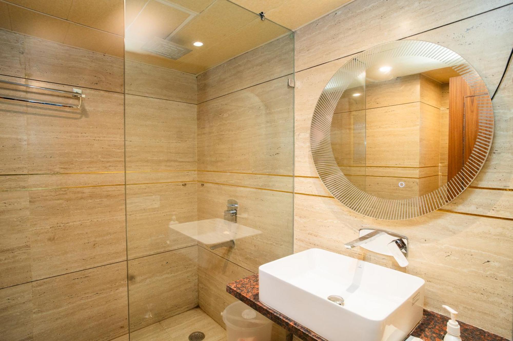 Luxury Aloha Apartments, リシケーシュ エクステリア 写真