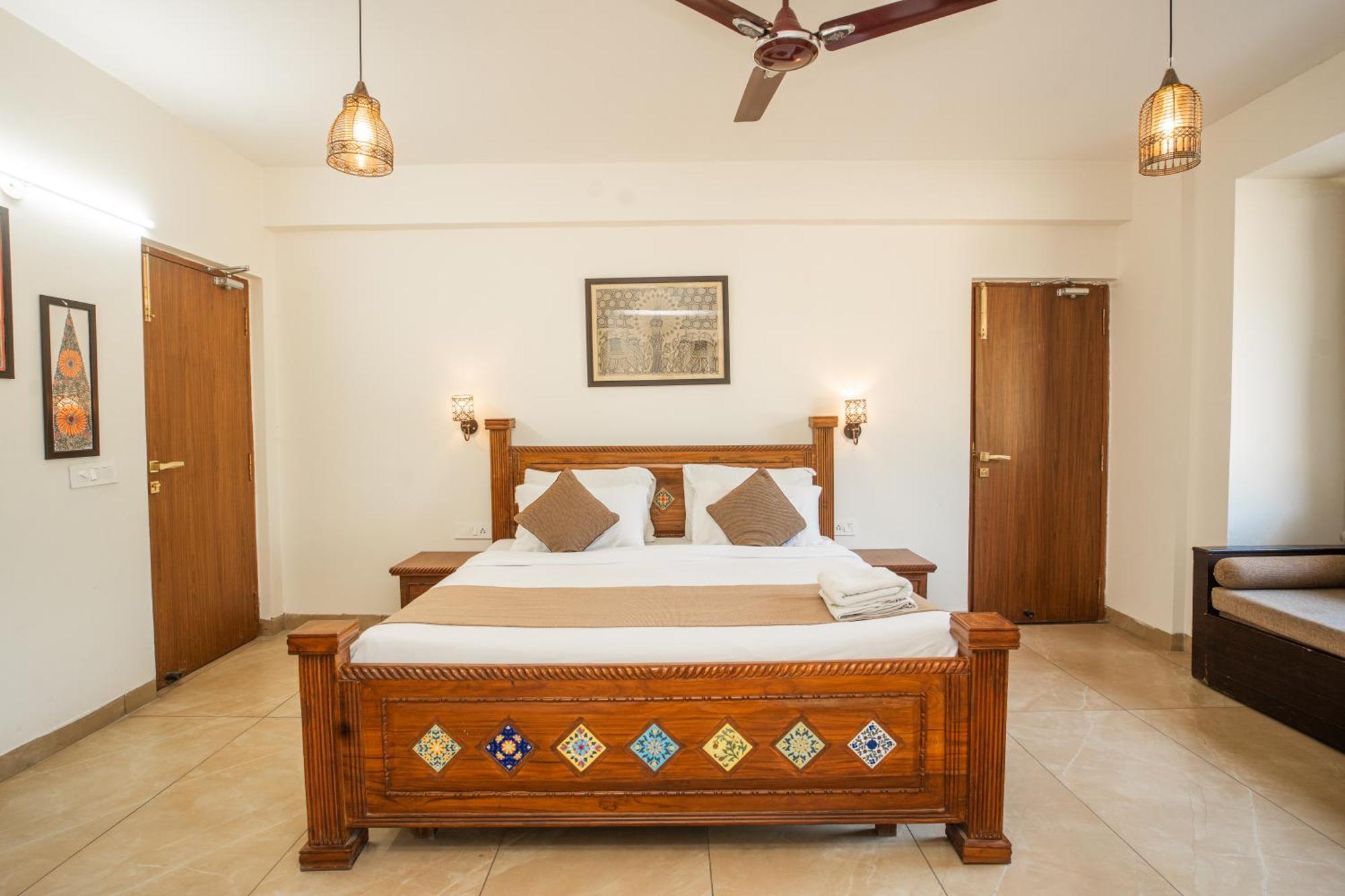 Luxury Aloha Apartments, リシケーシュ エクステリア 写真