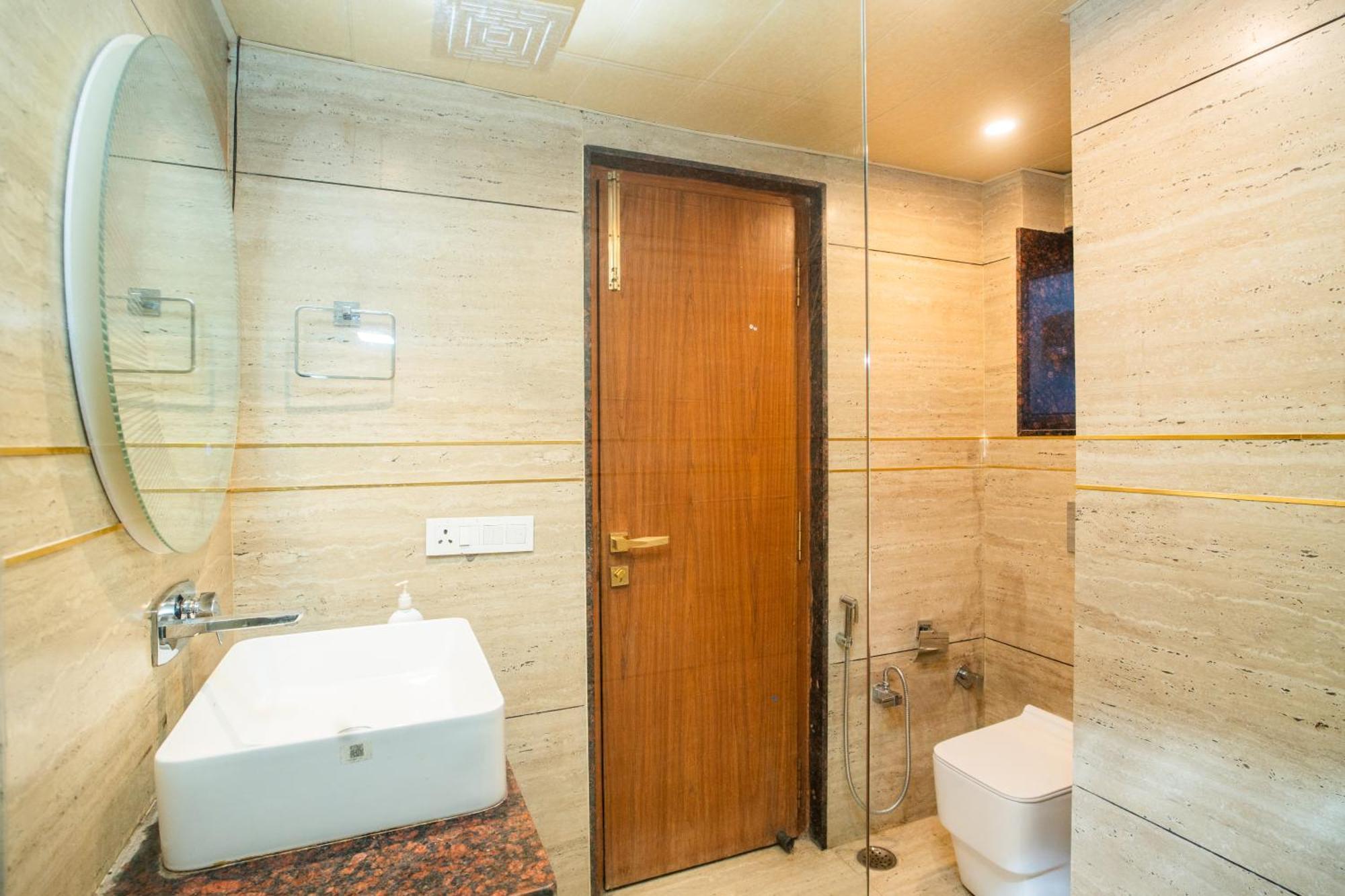 Luxury Aloha Apartments, リシケーシュ エクステリア 写真